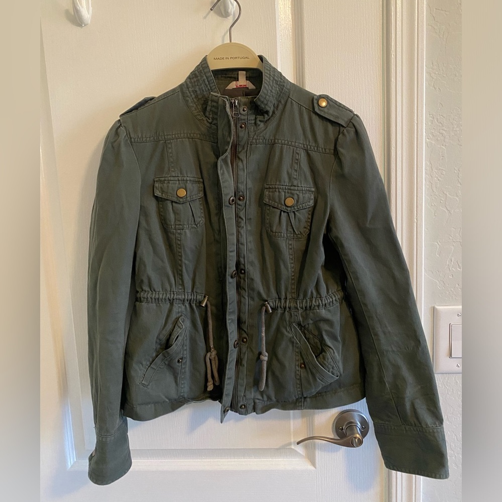 Olive Green Zip-up Jacket
